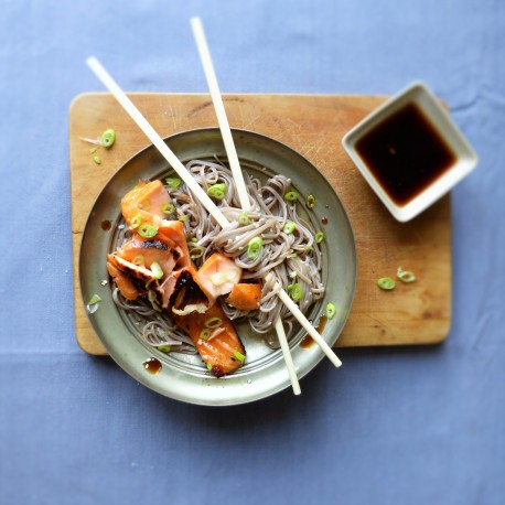 Nouilles Soba au saumon cru Salma